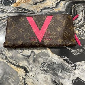 AUTHENTIC LOUIS VUITTON WALLET
